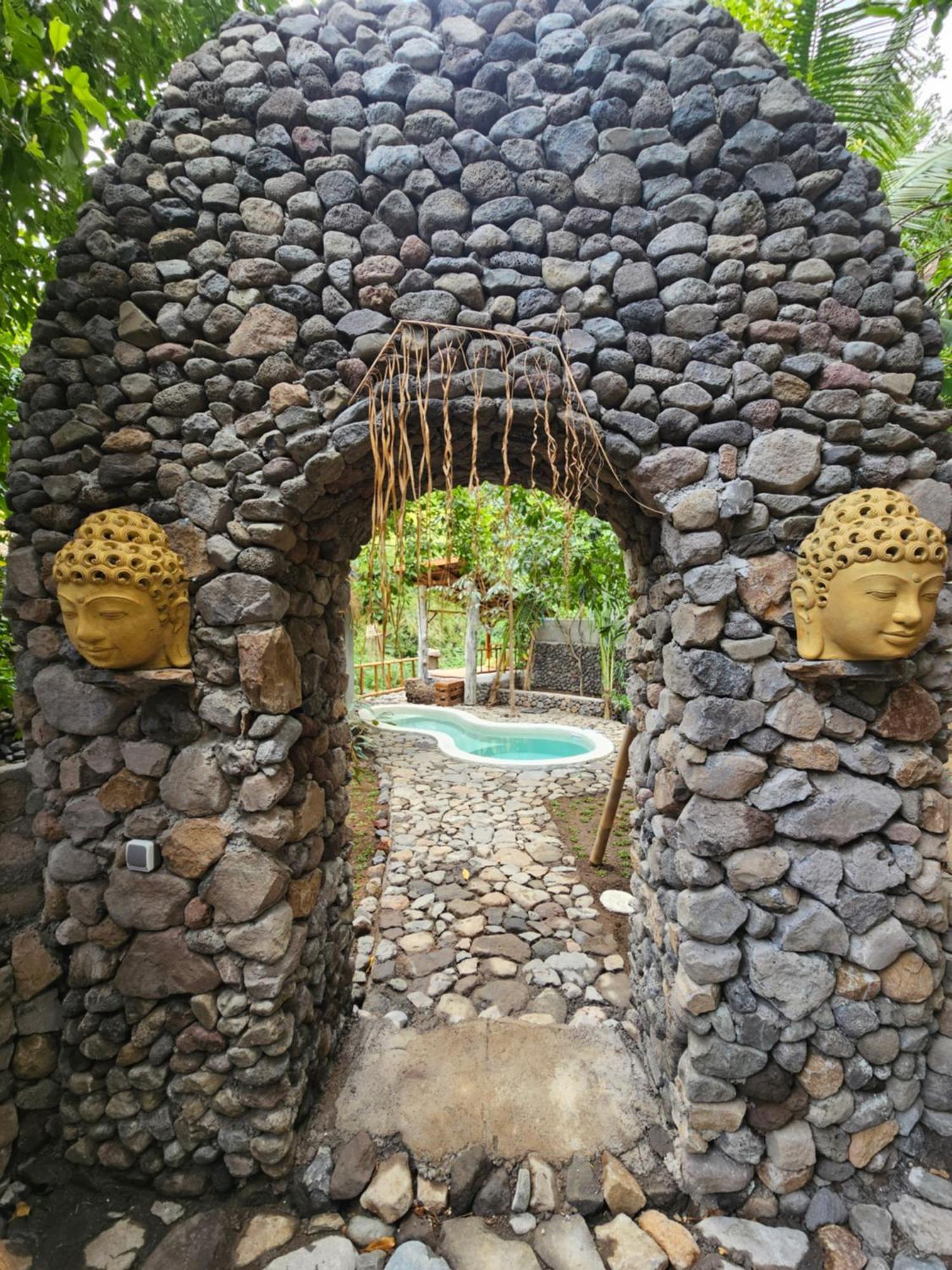 Les Garden Villa Tejakula Exterior photo